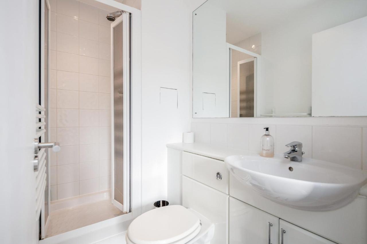 Apartamento Cloud9Sa At The Charles Chertsey Habitación foto